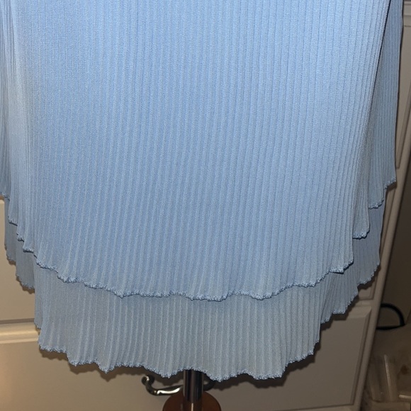 Baby blue double layer camisole with pearl detailing at the top, new - Picture 7 of 9